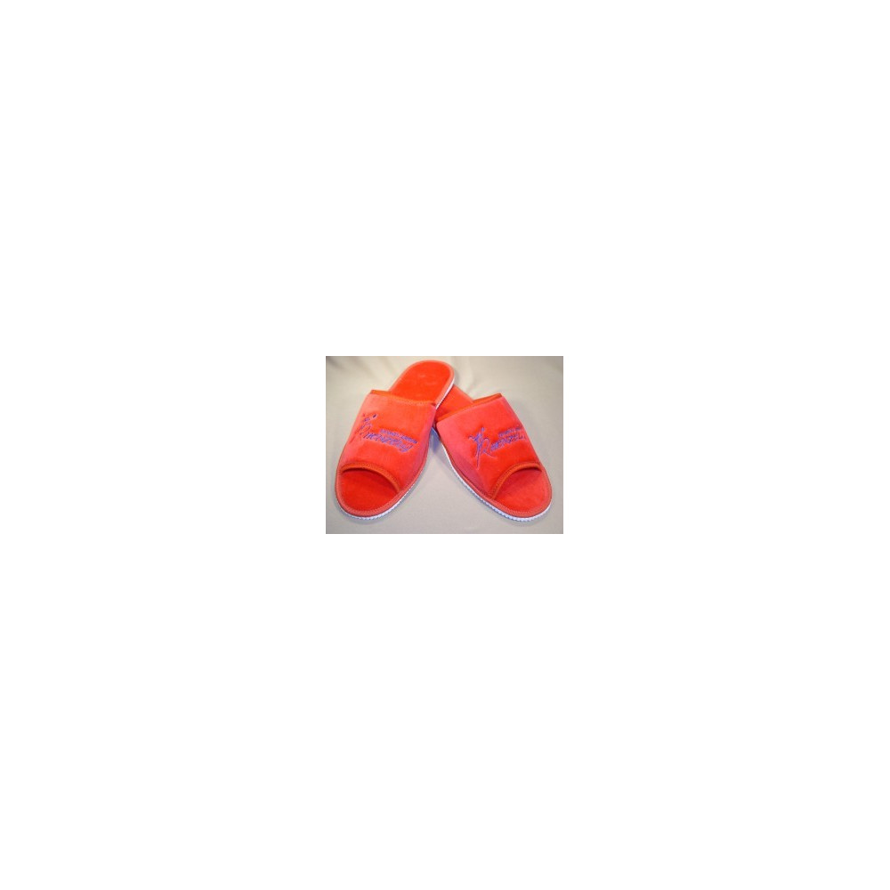 Slippers with Henzely red logo