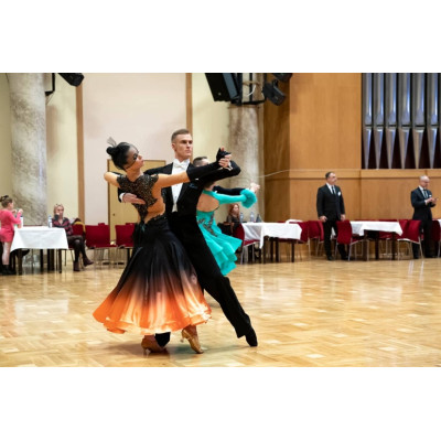 Dámské šaty na STT