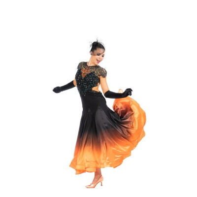 Pronájem šatů na soutěž č.2